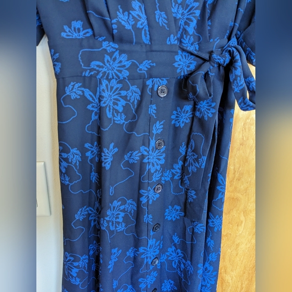 Equipment Nauman A-Line Floral Midi Wrap Dress size 10 navy blue - Picture 3 of 9